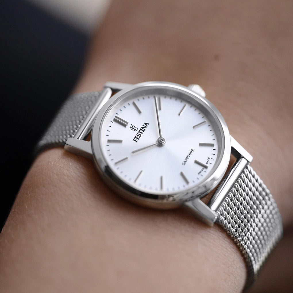 Festina Swiss Made Stainless Steel Analog Mens Watch I Model F20015/1 Quartz Movement-Gender: Ladies Collection: Swiss Made Case material: 316l Stainless Steel Case diameter: 29 mm Crystal: Sapphire Strap material: 316l Stainless Steel Strap width: 15 mm